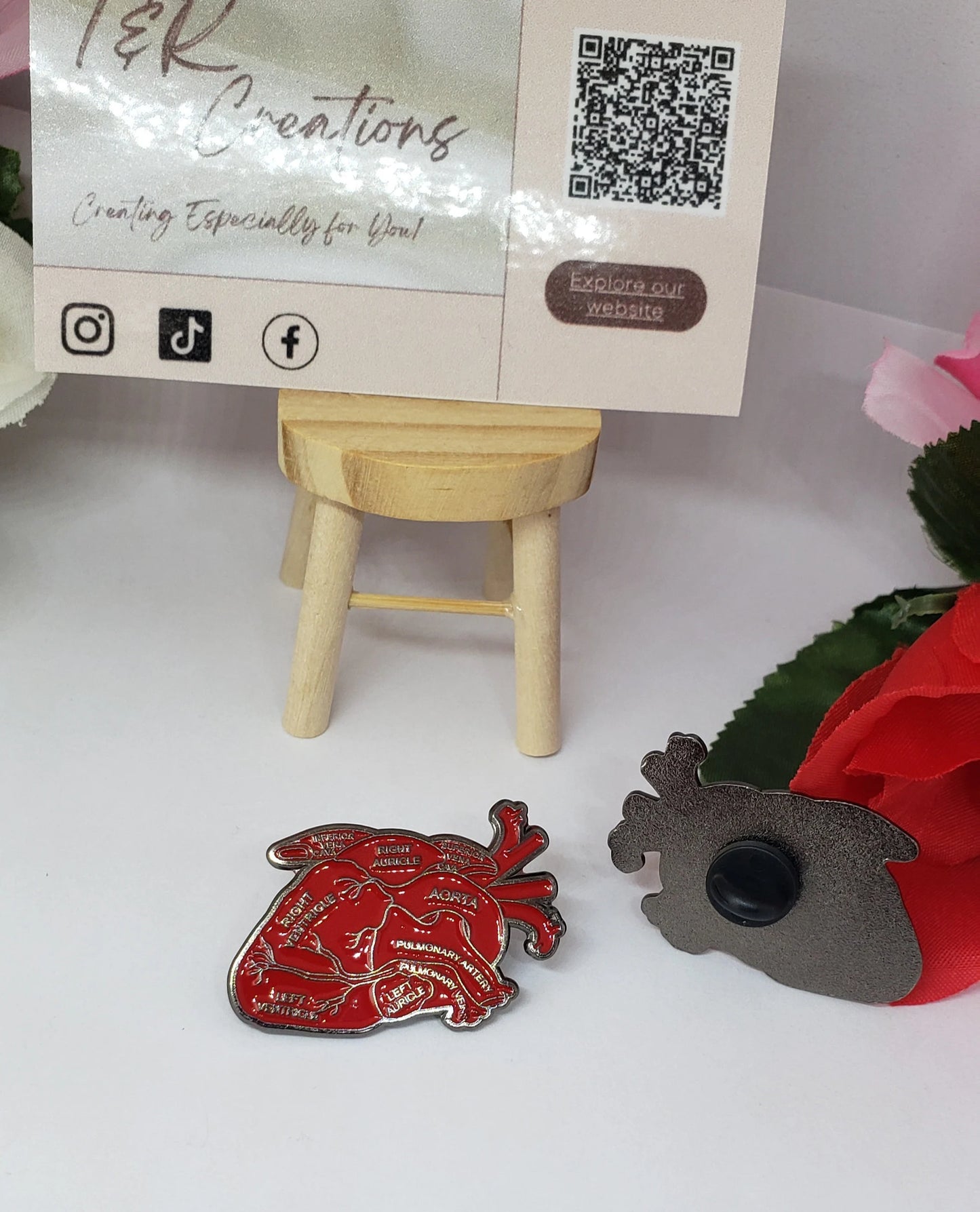 Anatomical Heart Enamel Pin – Medical Lapel Pin for Nurses, Doctors & Students – Cute Anatomy Badge Gift